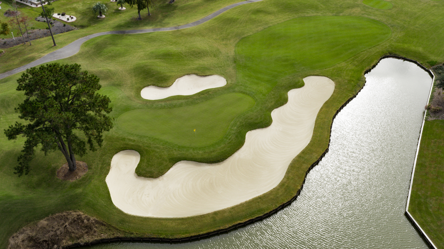 Long Bay | Hole 8